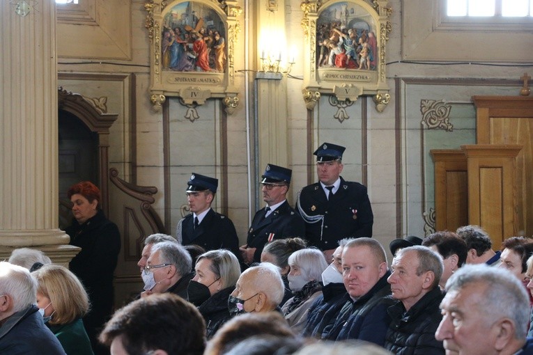 Lekowo. Pogrzeb ks. Tadeusza Janowskiego