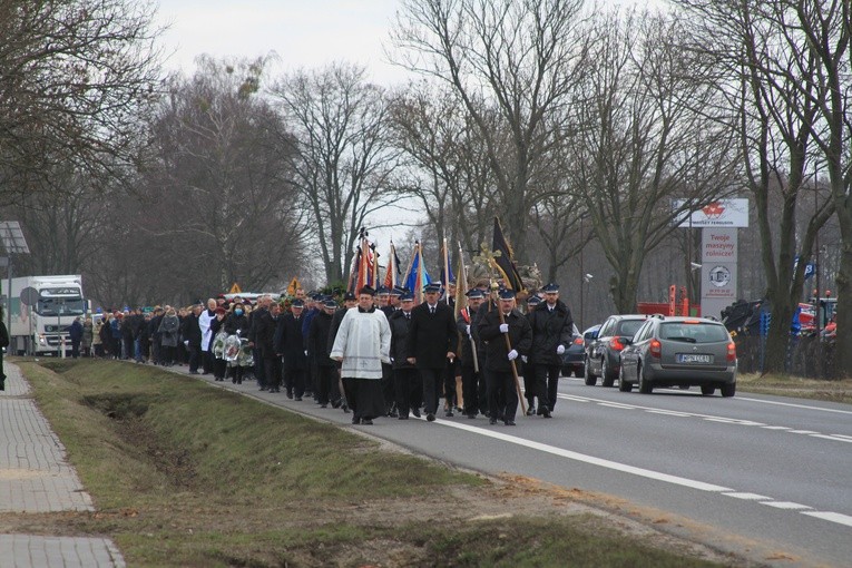 Borkowo. Pogrzeb ks. kan. Stefana Prusińskiego