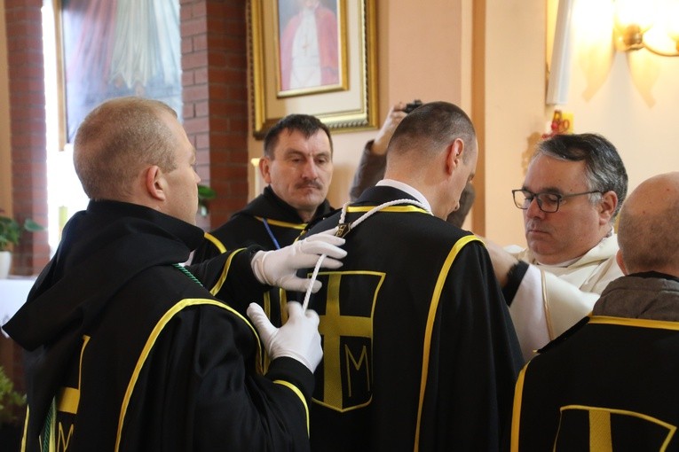 Płock. Rycerze św. Jana Pawła II w parafii Świętego Krzyża