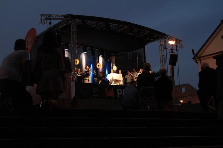 Płock. Boże Ciało u klaretynów