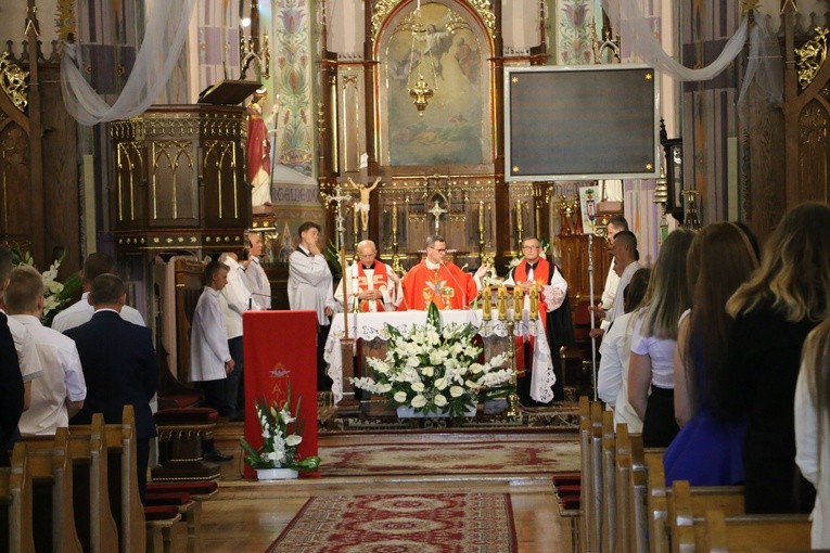 Szyszki. Poświęcenie odnowionego wnętrza kościoła