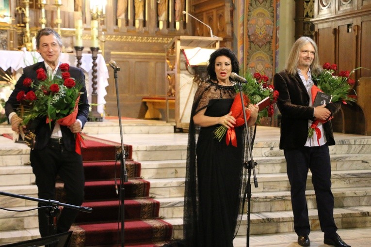 Ciechanów. Koncert papieski w farze