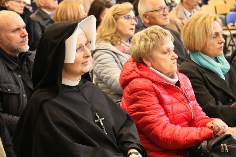 Płock. Koronka do Miłosierdzia Bożego w sanktuarium