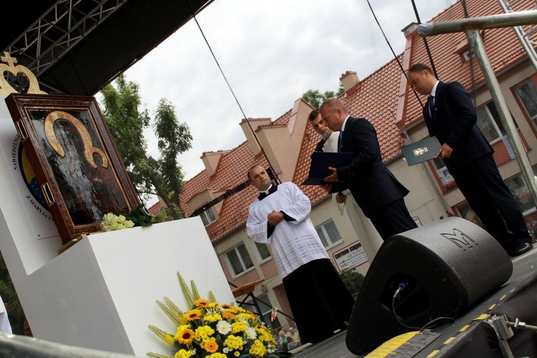 Pułtusk. Msza św. na rozpoczęcie nawiedzenia. Cz. 3