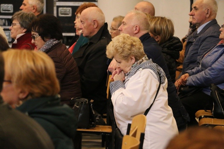 Płock. Koronka do Miłosierdzia Bożego w sanktuarium
