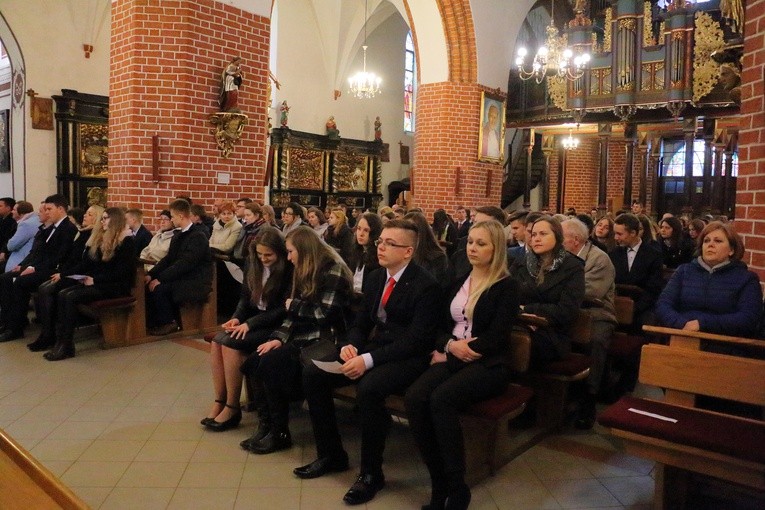 Morąg - kościół św. Piotra i Pawła