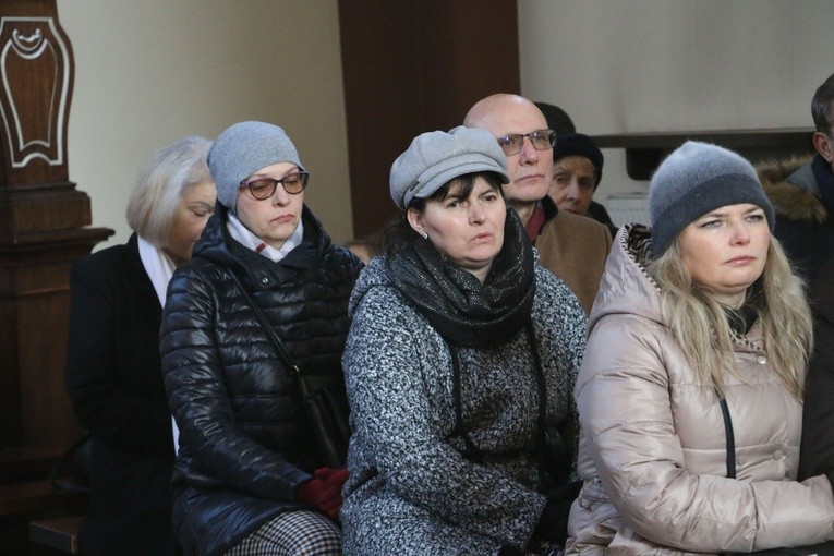 Pułtusk. Jubileusz parafii św. Józefa i wprowadzenie relikwii św. Jana Pawła II