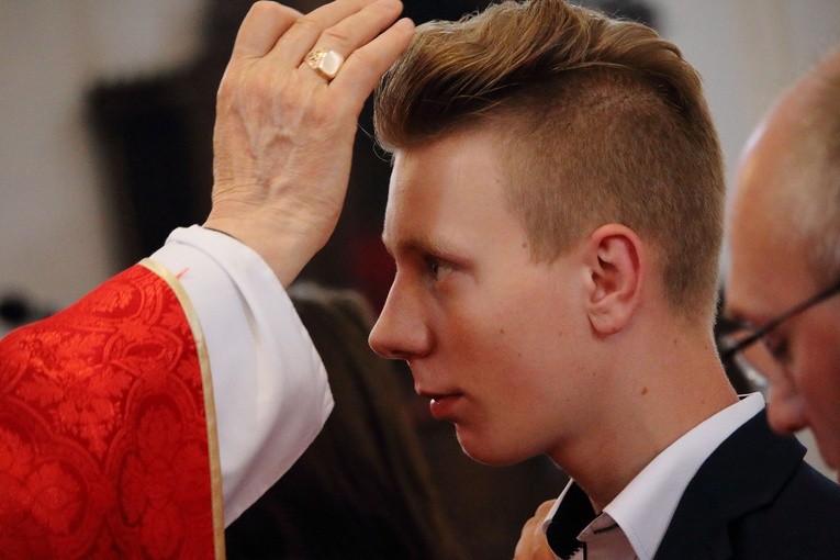 Nowy Staw - parafia św. Mateusza Apostoła
