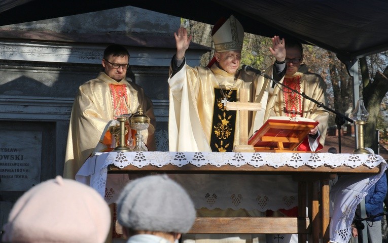 Płock. Uroczystość Wszystkich Świętych