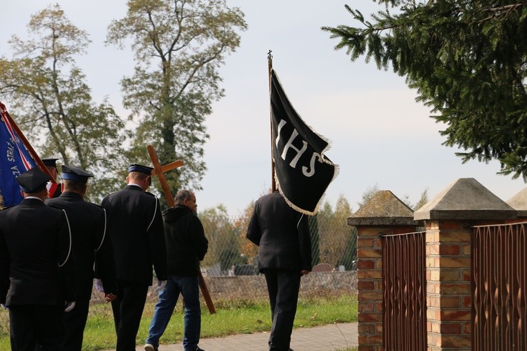 Lekowo. Pogrzeb ks. Tadeusza Janowskiego