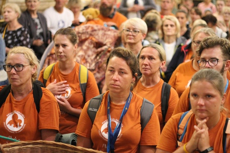 Pielgrzymka. W kaplicy Matki Bożej