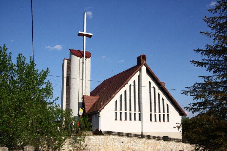 Msza w kościele MB Fatimskiej w Bibieli