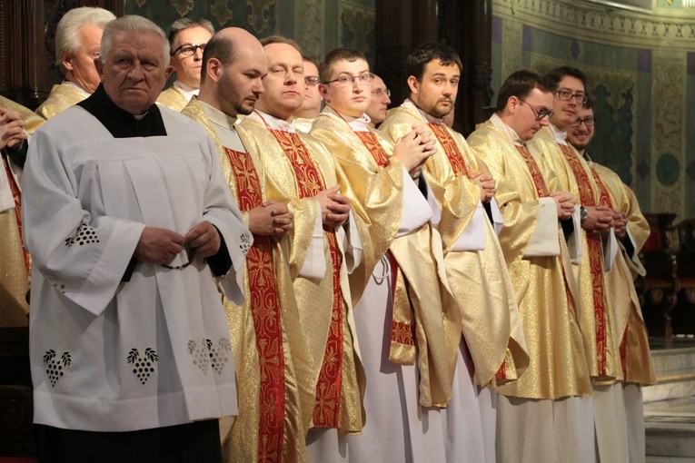 Święcenia diakonatu