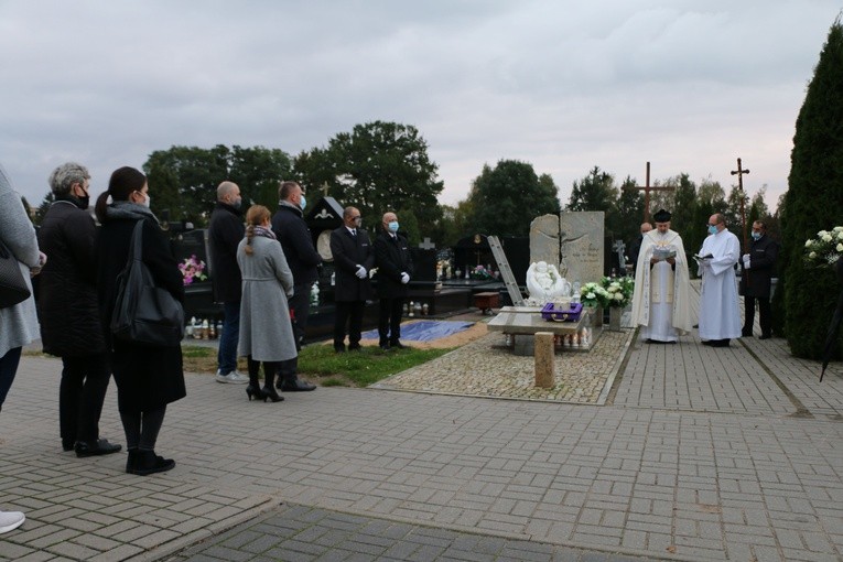 Płońsk. Pochówek dzieci nienarodzonych