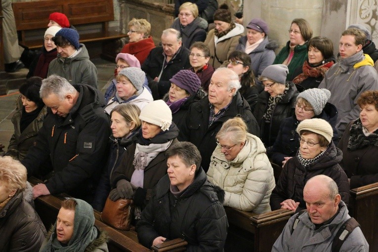 22 lutego - Pielgrzymi w katedrze płockiej cz. 1