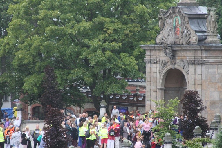 Pielgrzymka. Wejście na szczyt - cz. 1