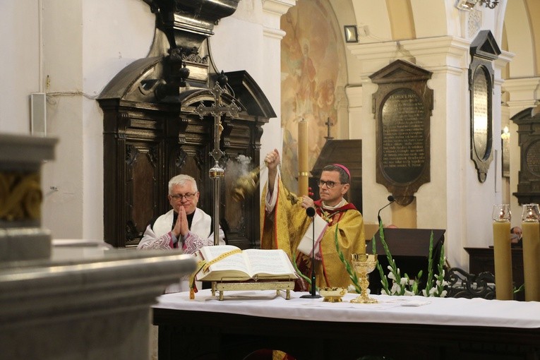 Krasne. Poświęcenie odnowionego ołtarza