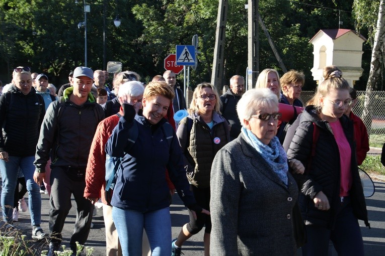 Płock. Wyjście pielgrzymki do Skępego