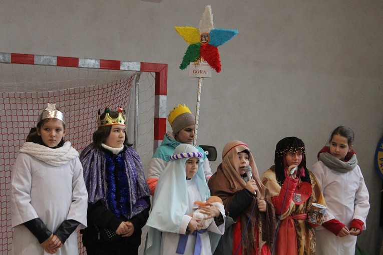 Mali kolędnicy w Płocku