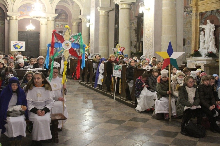 Mali kolędnicy w Płocku