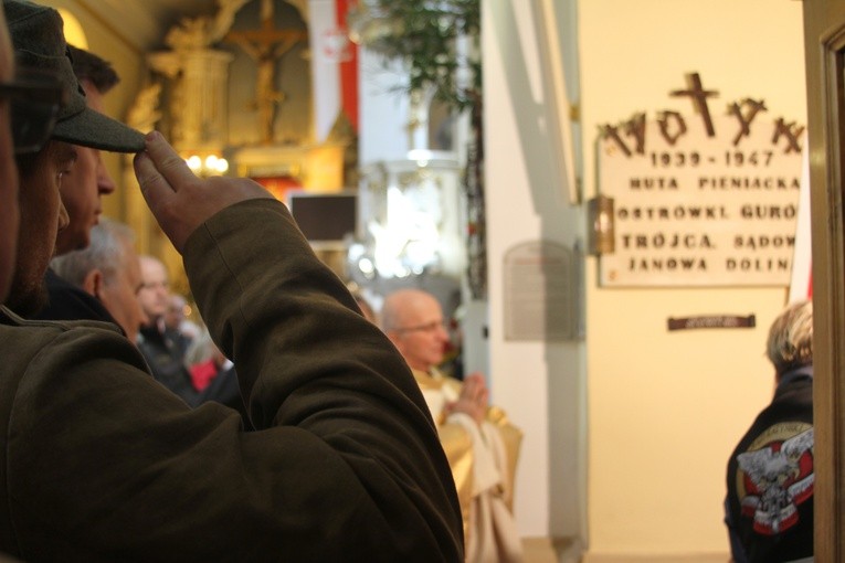Poświęcenie tablicy wołyńskiej w Płocku