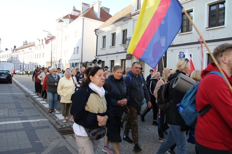 Płock. Wyjście pielgrzymki do Skępego