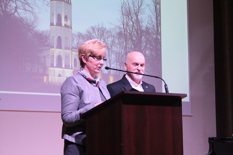 Odnowiony zamek w Opinogórze