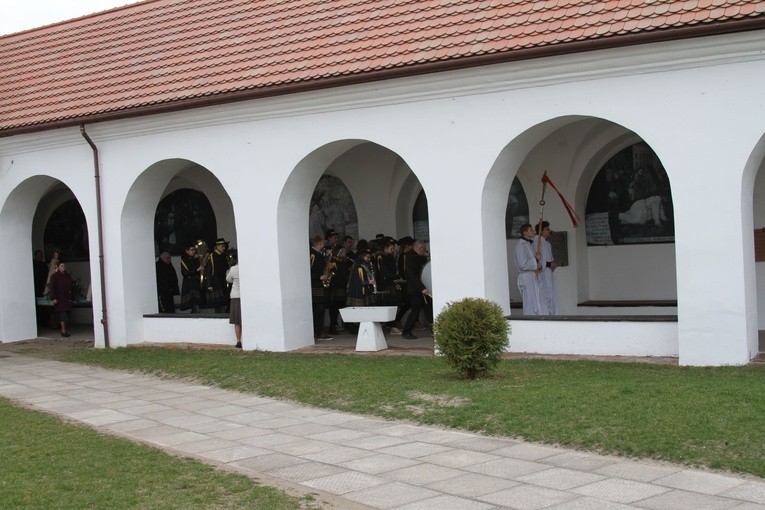 Abp Henryk Muszyński w Skępem