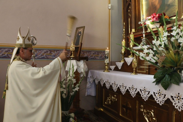 Szyszki. Wprowadzenie relikwii św. Bartłomieja Apostoła