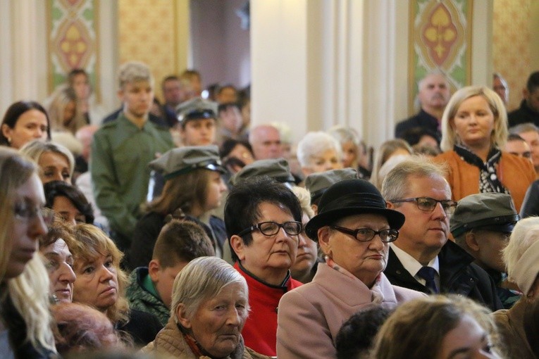 Raciąż. Wprowadzenie relikwii Jana Pawła II 