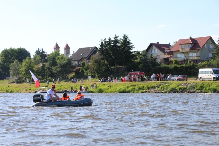 Czerwińsk n. Wisłą. Różaniec z bp. Piotrem Liberą