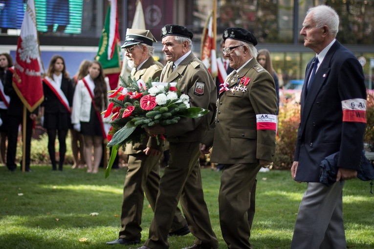 Pomnik AK w Olsztynie