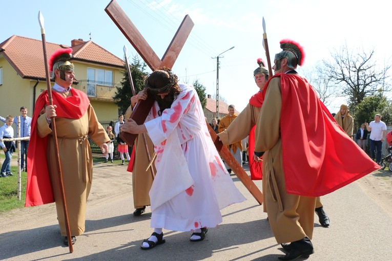 Droga Krzyżowa w Bogatem