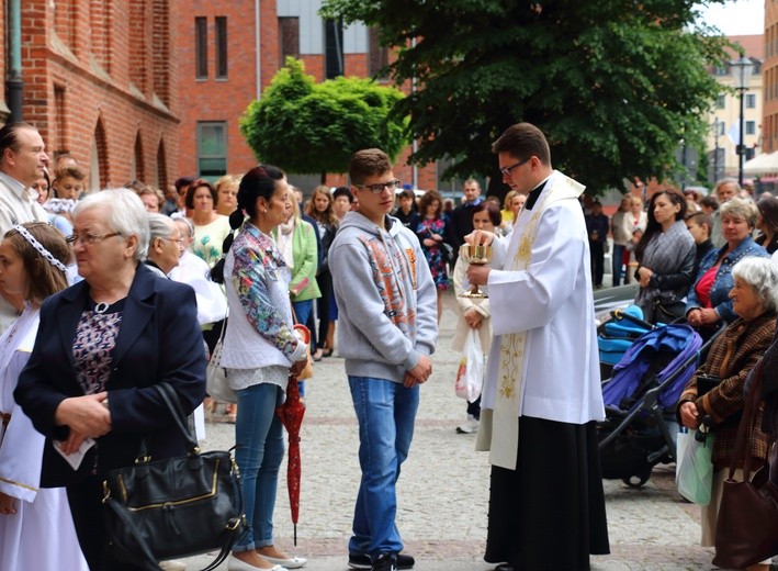 Procesja Bożego Ciała i Msza Święta w katedrze elbląskiej