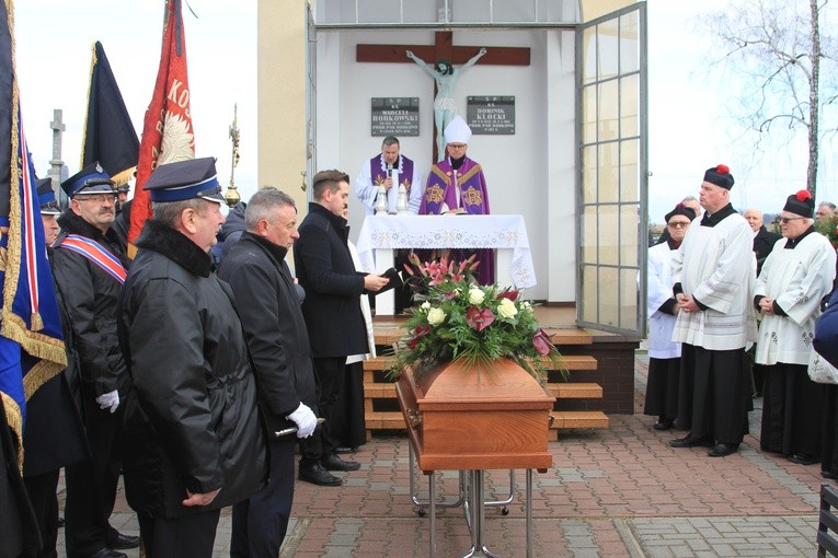 Borkowo. Pogrzeb ks. kan. Stefana Prusińskiego