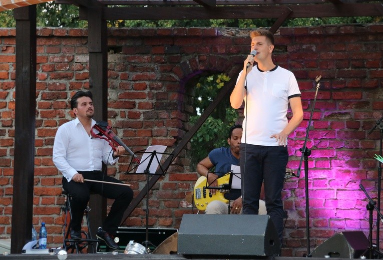 XIX Elbląskie Noce. Festiwal Piosenki Wartościowej