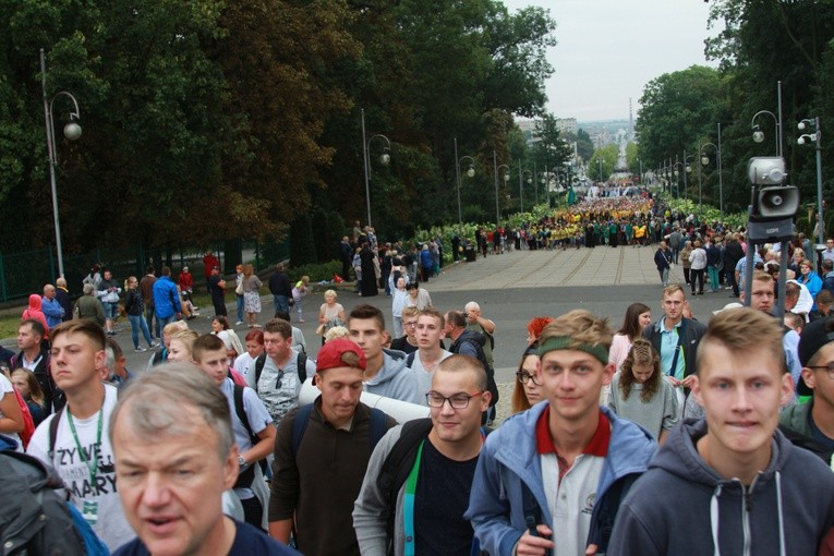 Pielgrzymka. Jasna Góra (część 1)