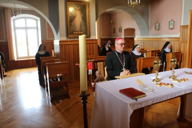 Przasnysz. Poświęcenie relikwiarzy