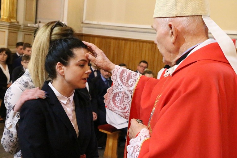 Bierzmowanie w makowskiej farze