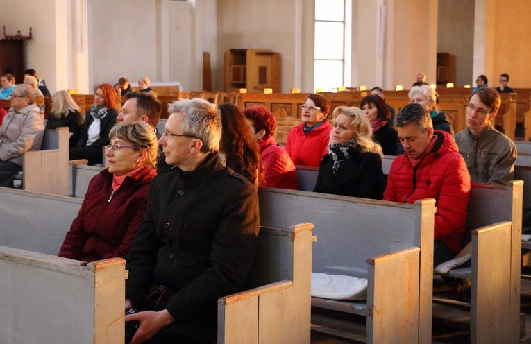 Artystyczna Droga Światła - Elbląg, parafia Brata Alberta