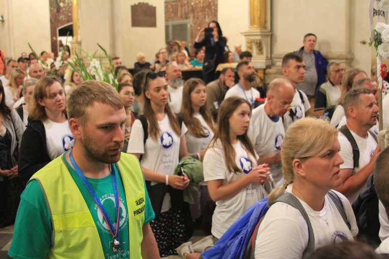Pielgrzymka. W kaplicy Matki Bożej