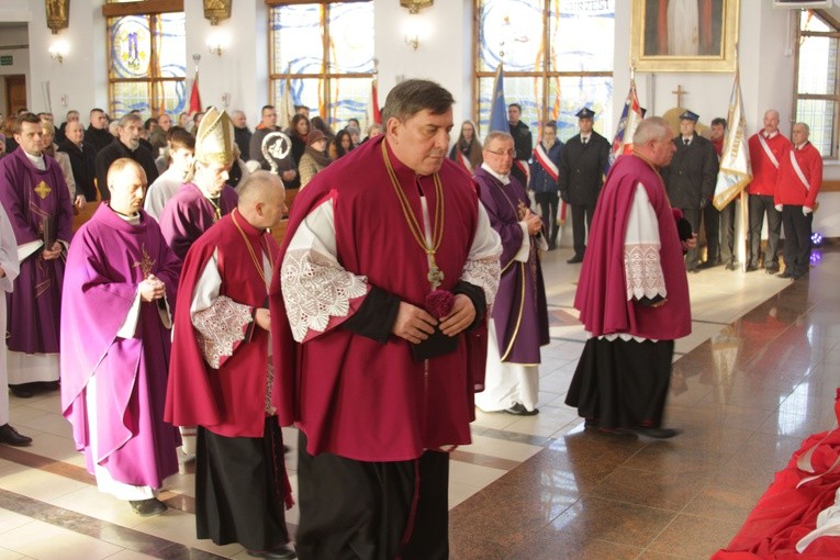 Symboliczny grób biskupów męczenników w Działdowie