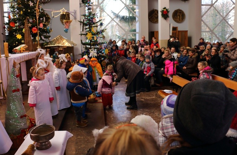 Jasełka trzylatków z przedszkola katolickiego