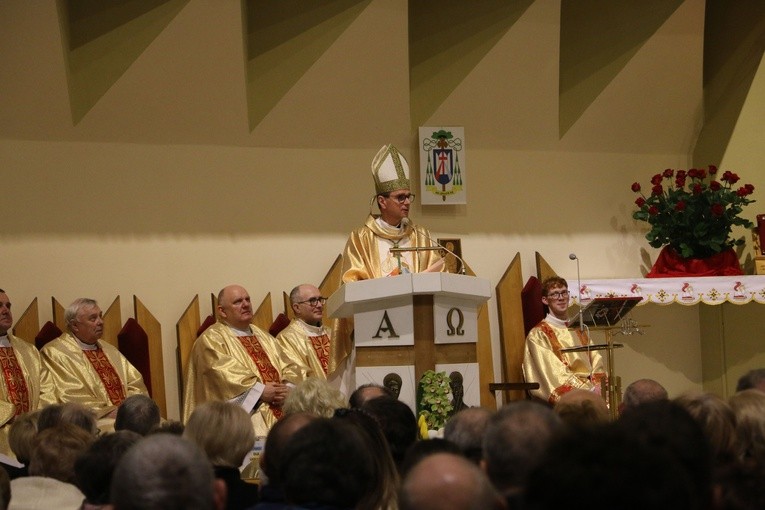 Ciechanów. Jubileusz parafii św. Piotra Apostoła