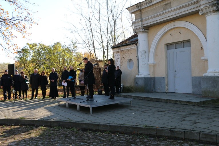 Płońsk. XIV Marsz Milczenia