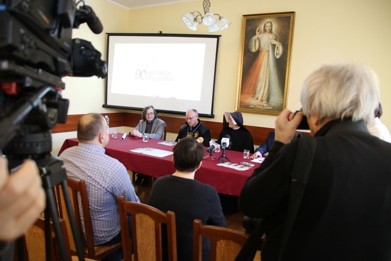 Konferencja prasowa w sanktuarium Bożego Miłosierdzia w Płocku