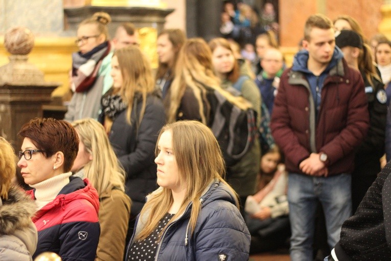 Pielgrzymka maturzystów. Cz. 1