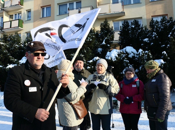 Demonstaracja KOD-u w Elblągu 