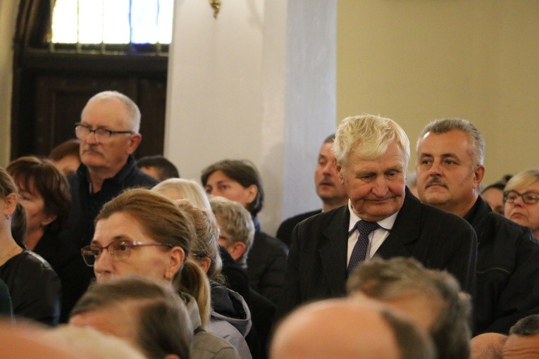 Stara Wrona. Uroczystości pogrzebowe ks. kan. Wawrzyńca Ulanowskiego