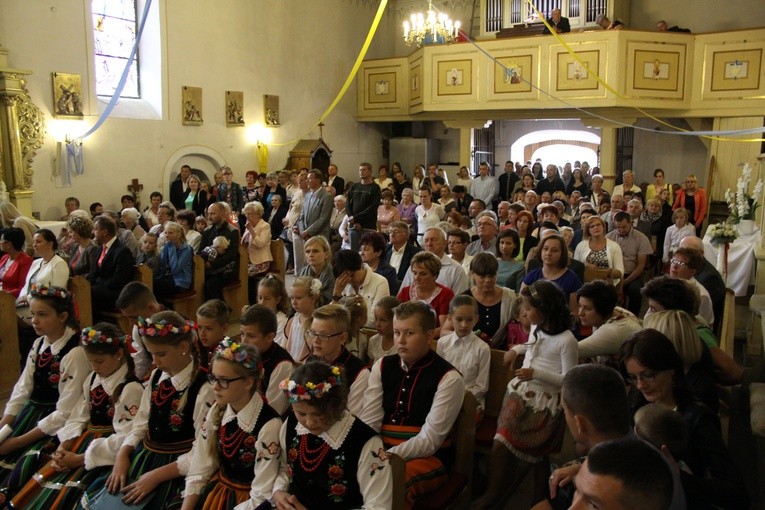 Poświęcenie prac remonotowo-budowlanych w kościele św. Anny w Kobylnikach 